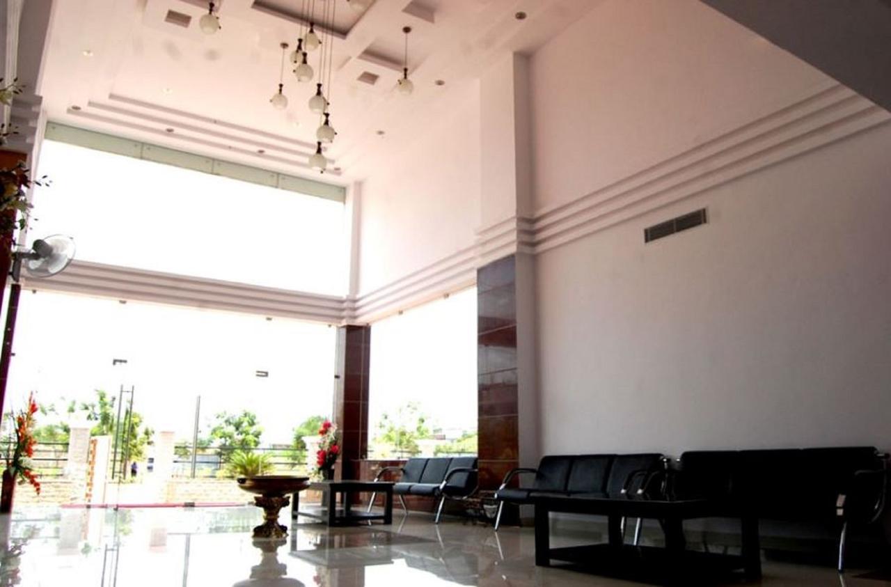 Hotel Vinay Residency Sindhnur Zewnętrze zdjęcie