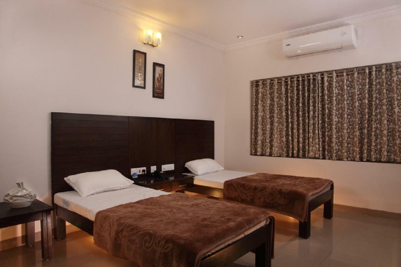 Hotel Vinay Residency Sindhnur Zewnętrze zdjęcie